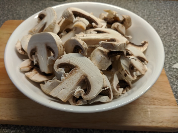 IMG_20191014_123334-Chopped fresh mushrooms
